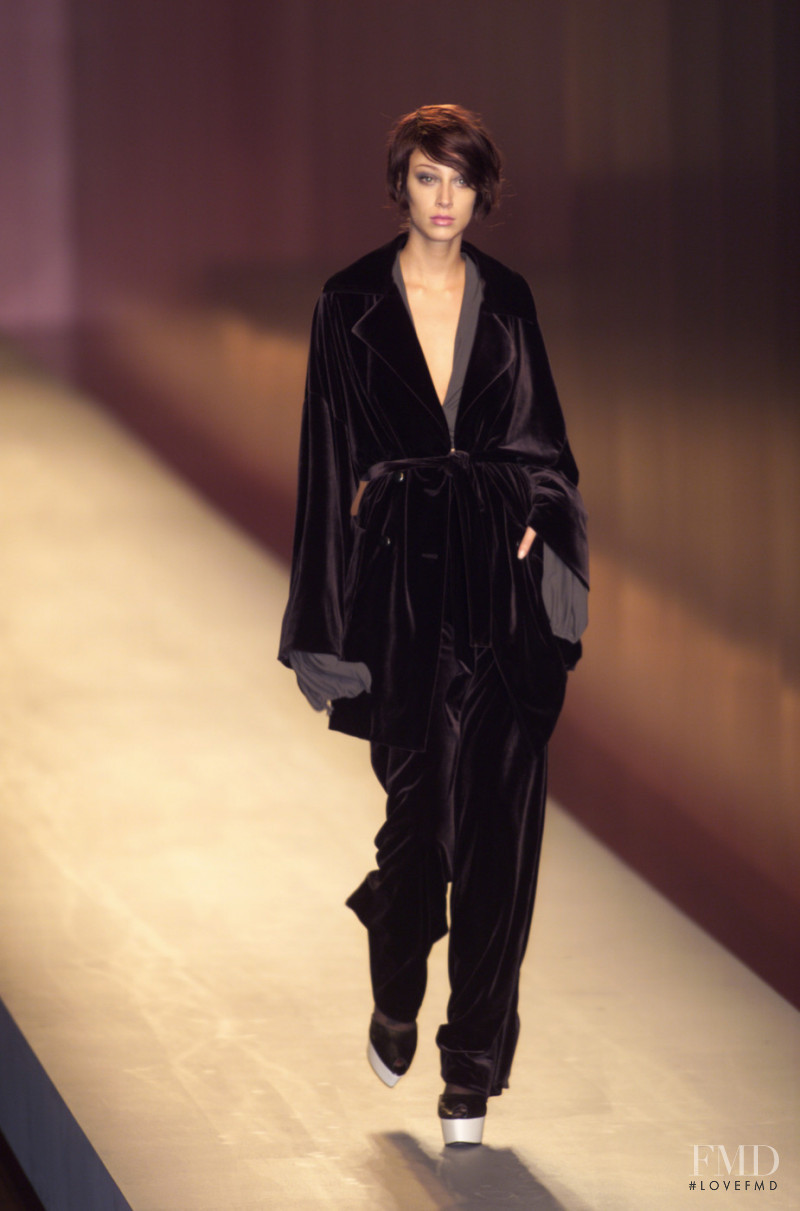 Salvatore Ferragamo fashion show for Autumn/Winter 2001