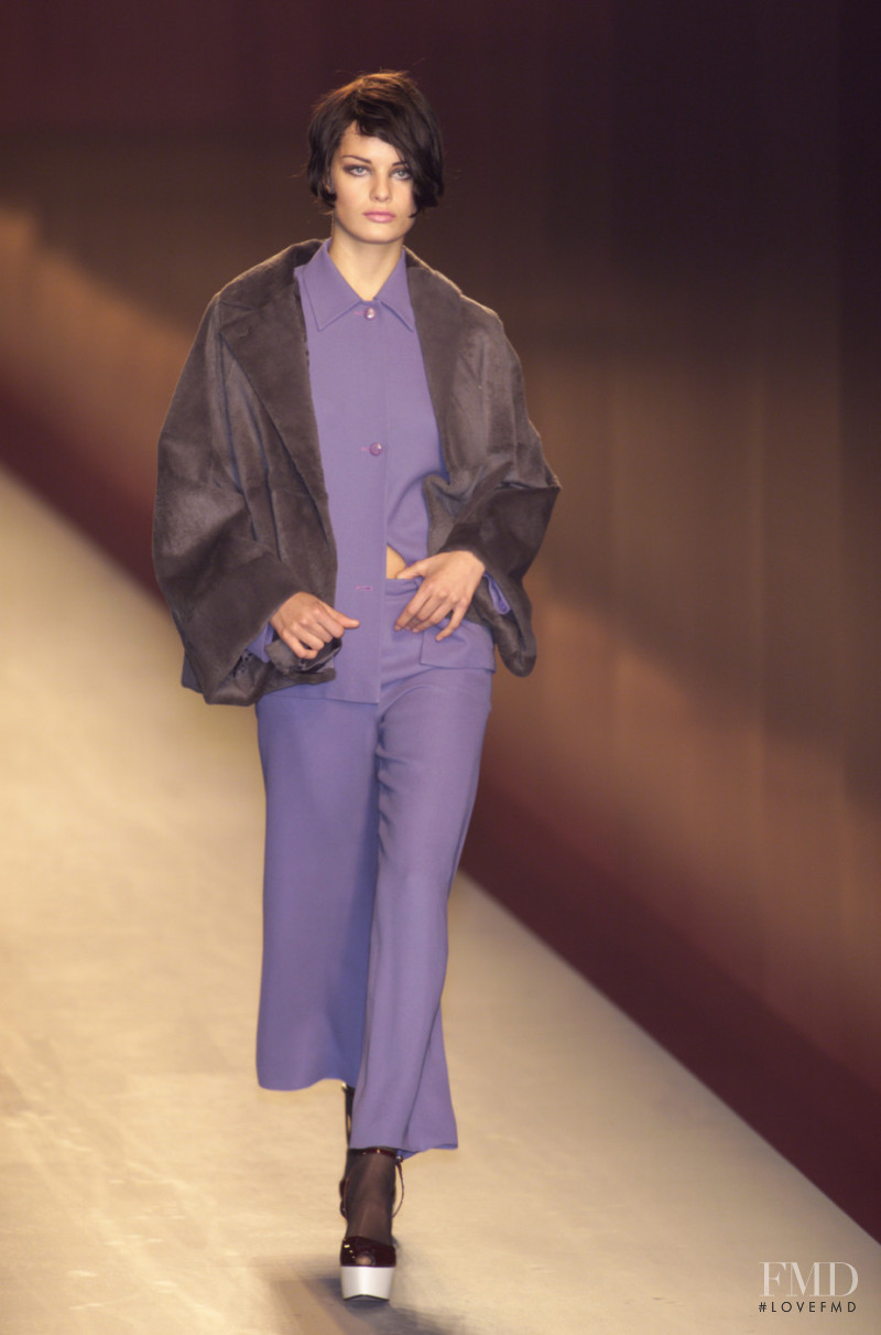 Salvatore Ferragamo fashion show for Autumn/Winter 2001