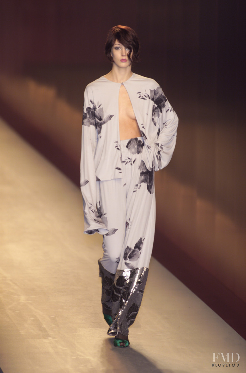 Salvatore Ferragamo fashion show for Autumn/Winter 2001