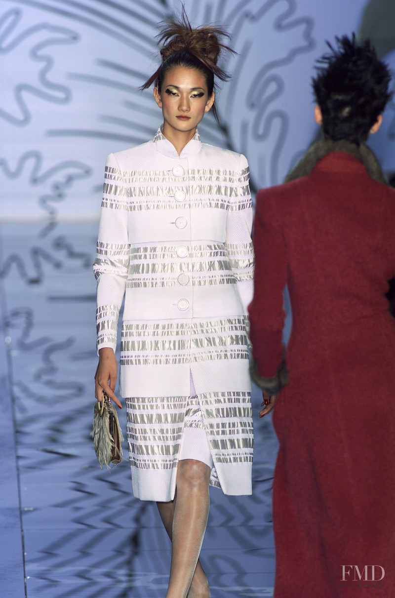 Valentino Couture fashion show for Autumn/Winter 2001