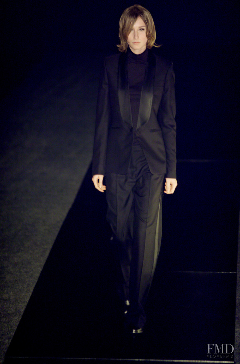 Veronique Branquinho fashion show for Autumn/Winter 2001