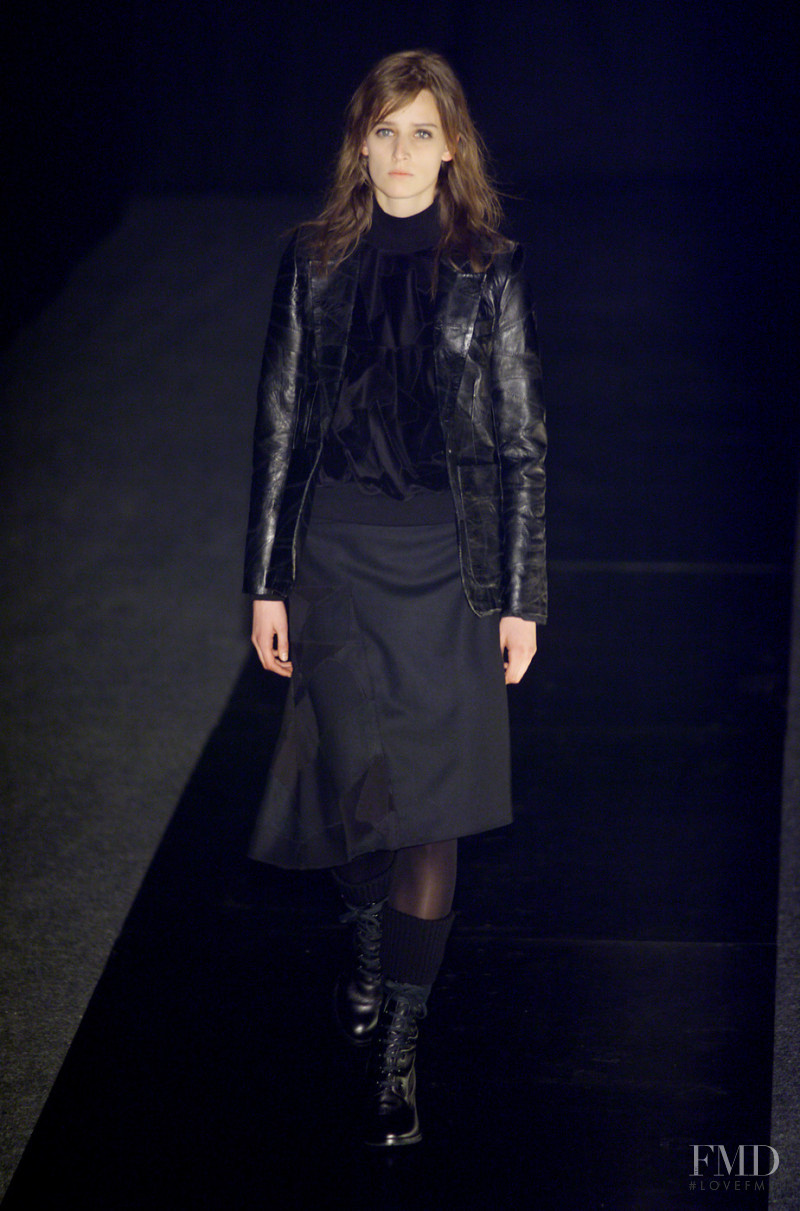 Veronique Branquinho fashion show for Autumn/Winter 2001