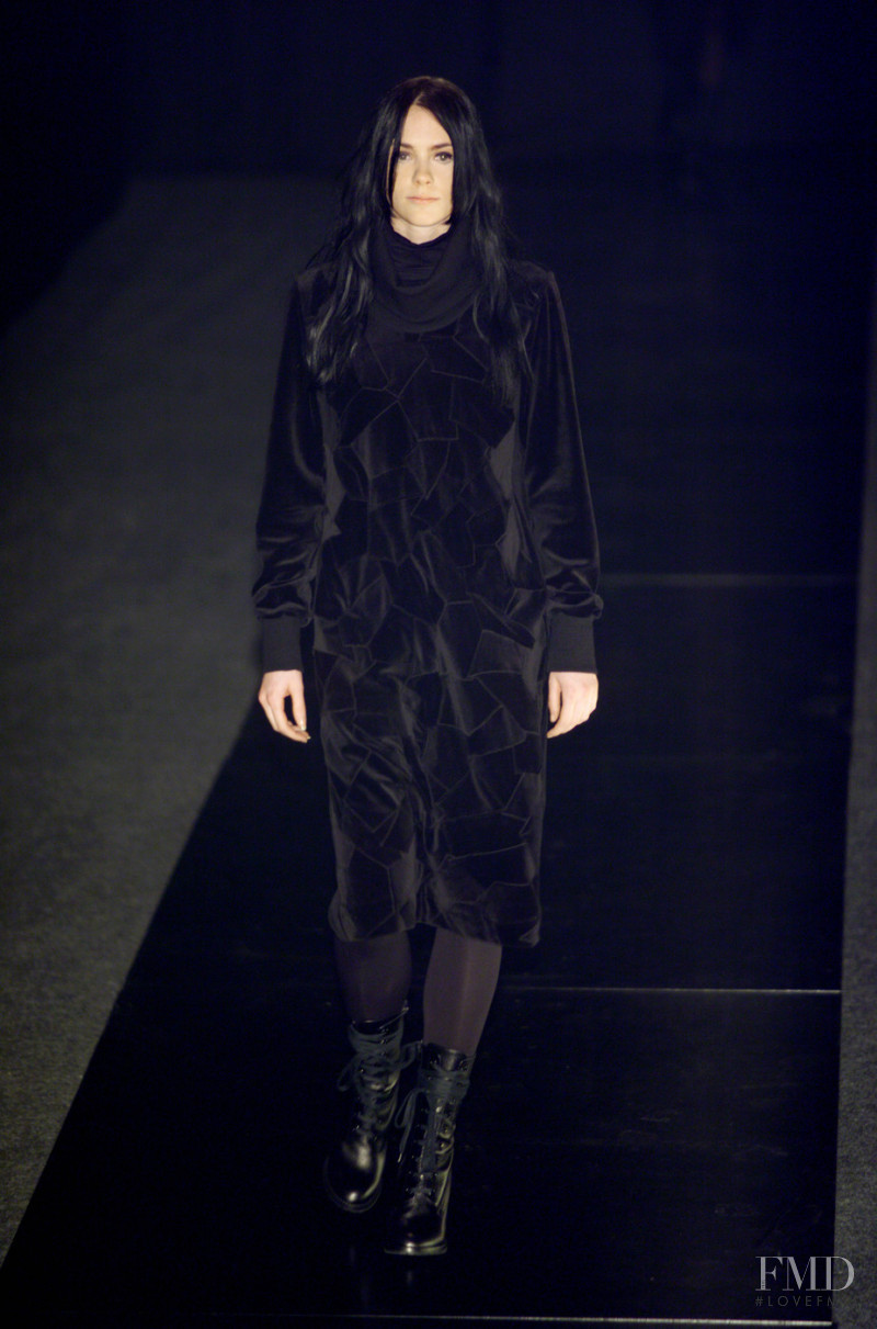 Veronique Branquinho fashion show for Autumn/Winter 2001