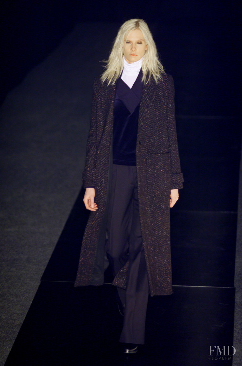 Veronique Branquinho fashion show for Autumn/Winter 2001