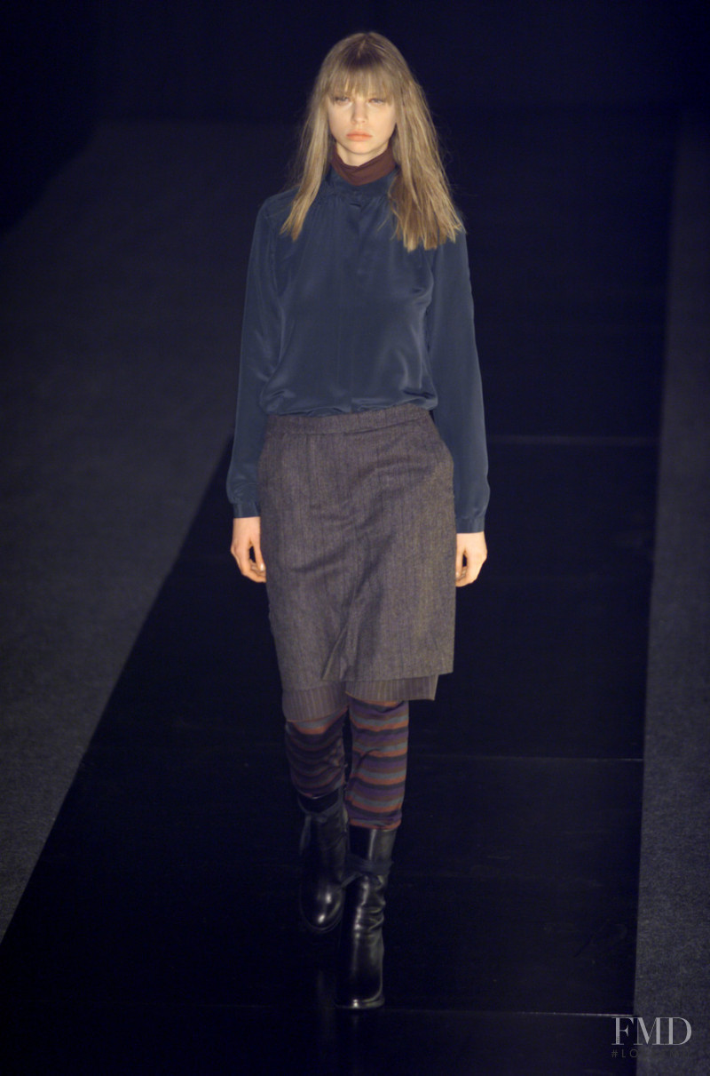 Veronique Branquinho fashion show for Autumn/Winter 2001