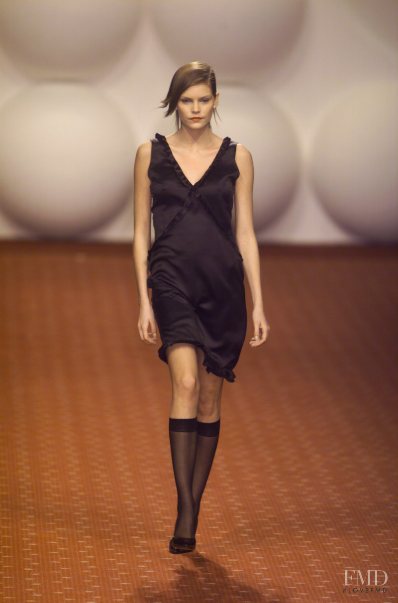 Victor Alfaro fashion show for Autumn/Winter 2001