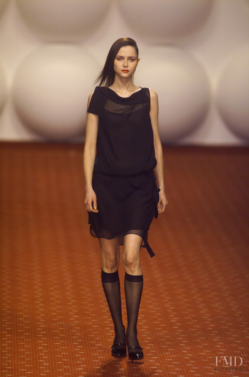 Victor Alfaro fashion show for Autumn/Winter 2001