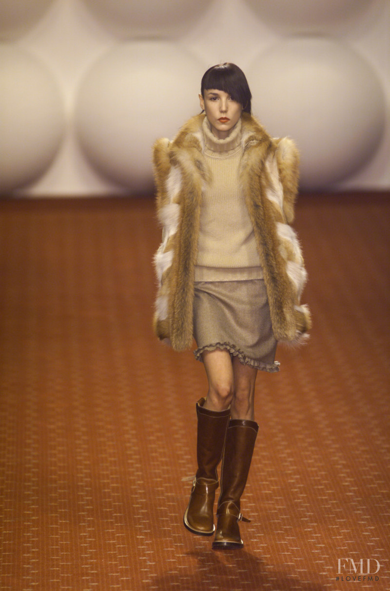 Victor Alfaro fashion show for Autumn/Winter 2001