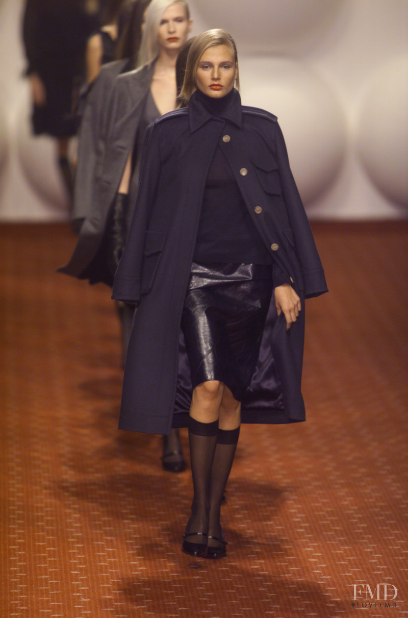 Victor Alfaro fashion show for Autumn/Winter 2001