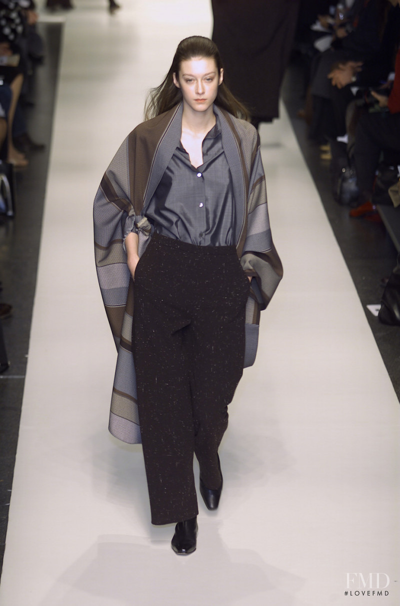 Yeohlee fashion show for Autumn/Winter 2001