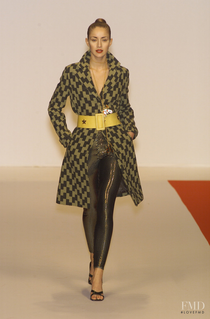 You Young Coveri fashion show for Autumn/Winter 2001