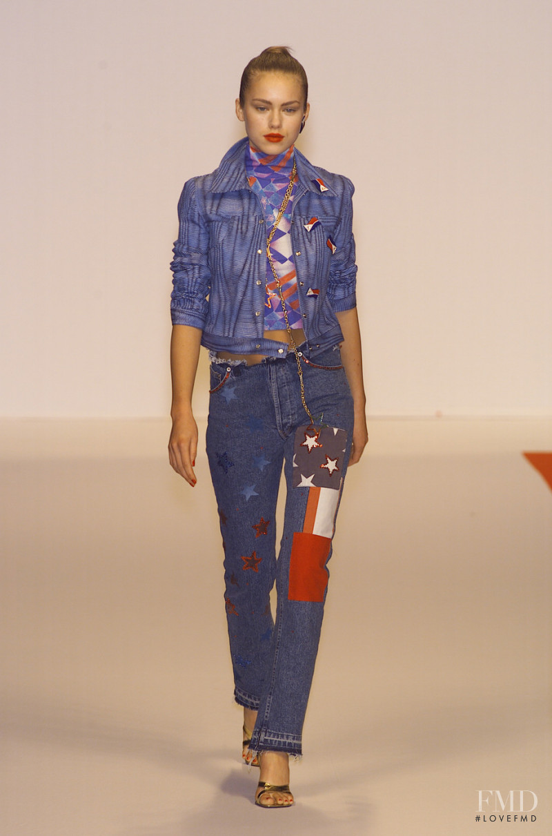 You Young Coveri fashion show for Autumn/Winter 2001