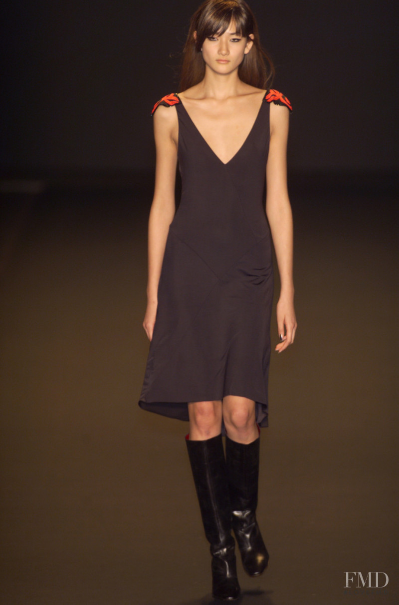 Vivienne Tam fashion show for Autumn/Winter 2001