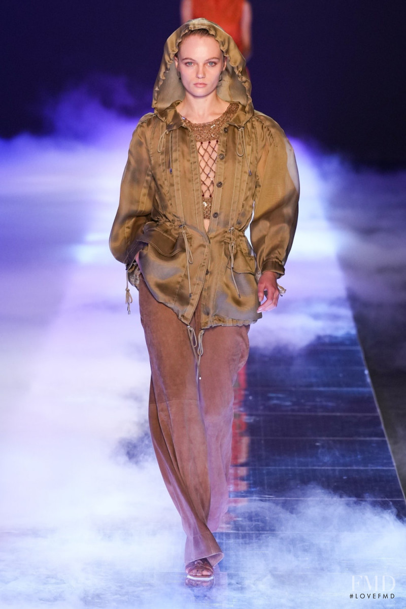 Fran Summers featured in  the Alberta Ferretti fashion show for Spring/Summer 2023