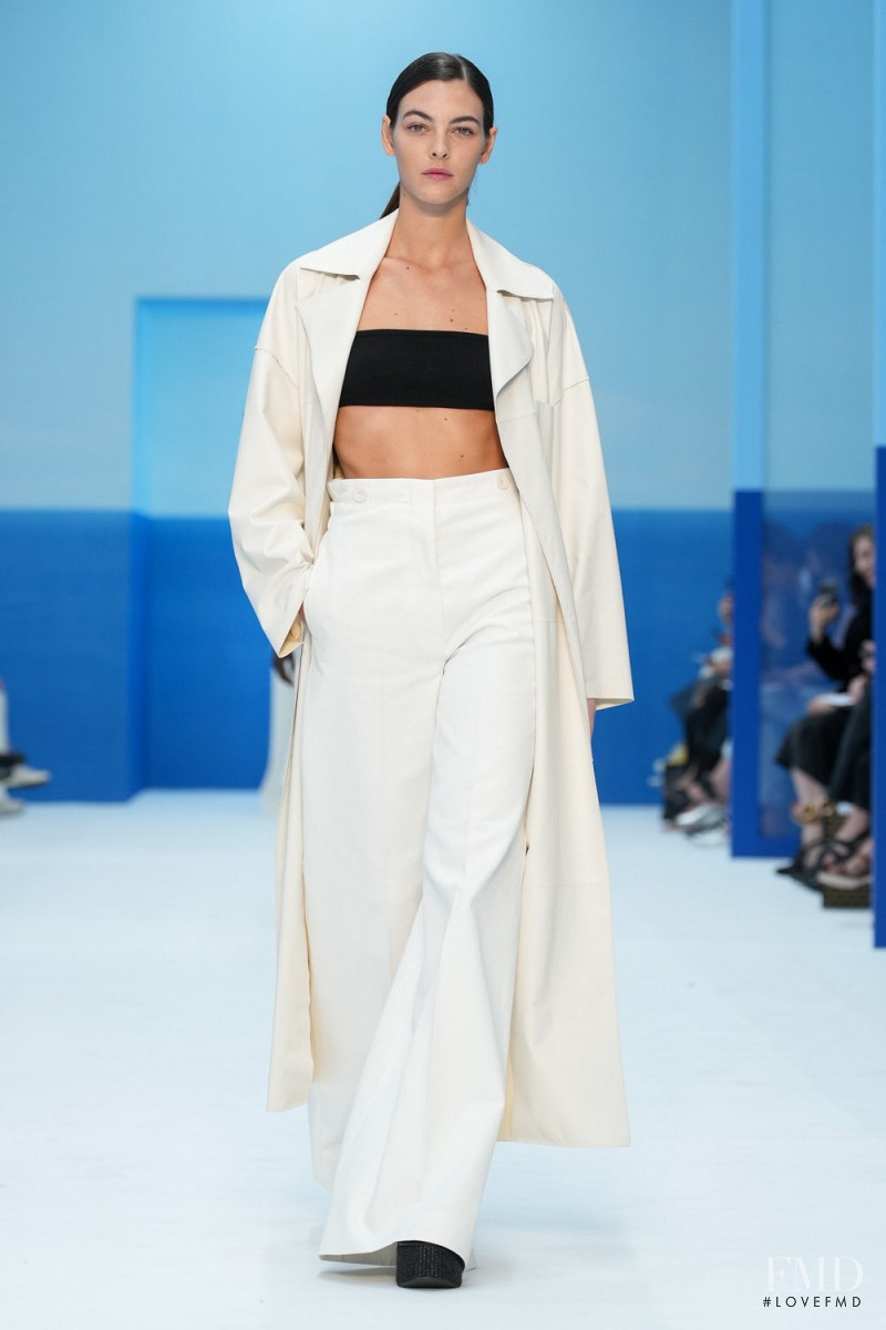 Vittoria Ceretti featured in  the Max Mara fashion show for Spring/Summer 2023