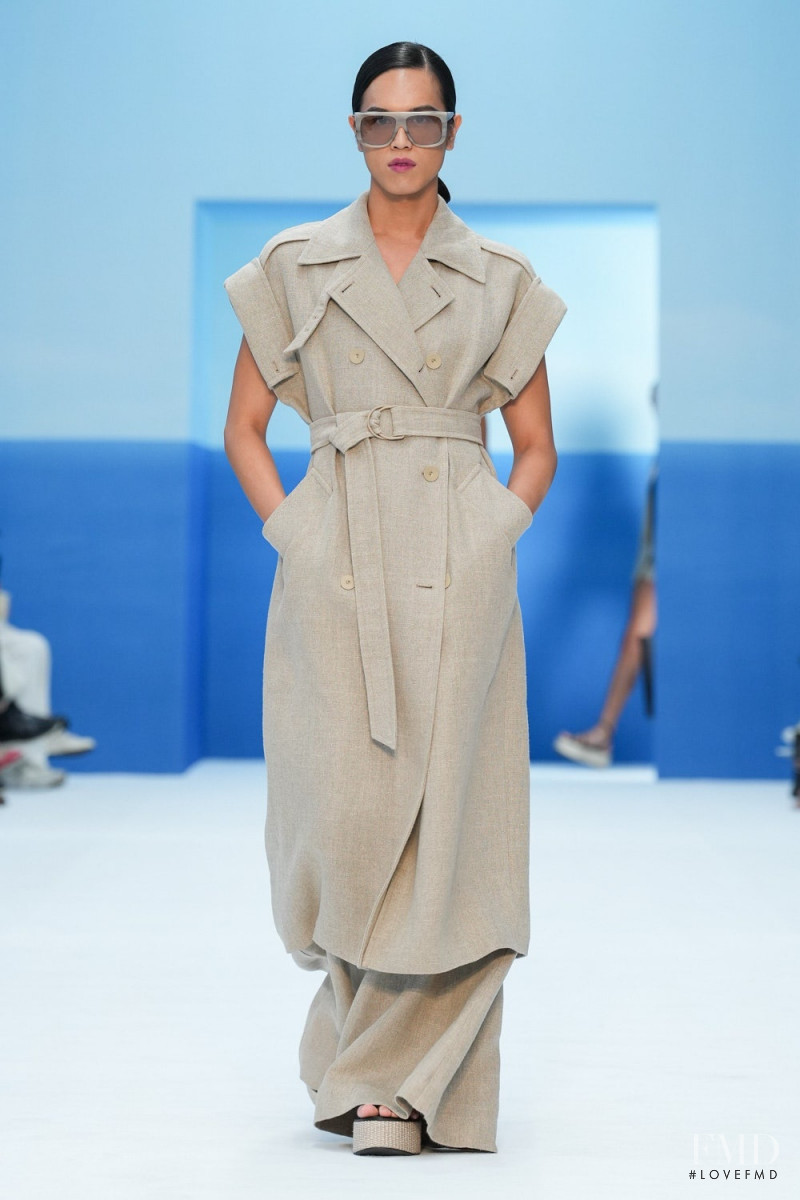 Dara Allen featured in  the Max Mara fashion show for Spring/Summer 2023