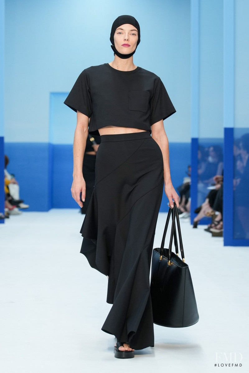 Beauise Ferwerda Bagmeyer featured in  the Max Mara fashion show for Spring/Summer 2023