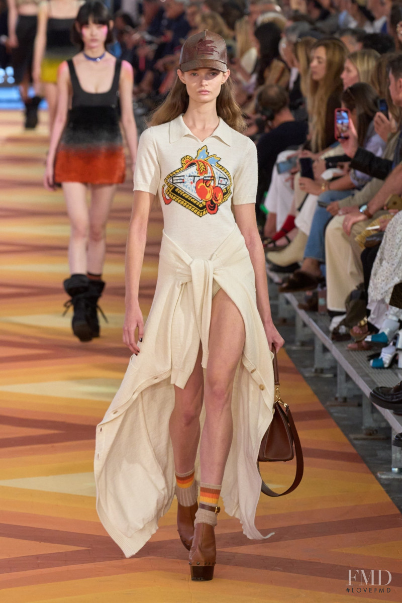 Lulu Tenney featured in  the Etro fashion show for Spring/Summer 2023