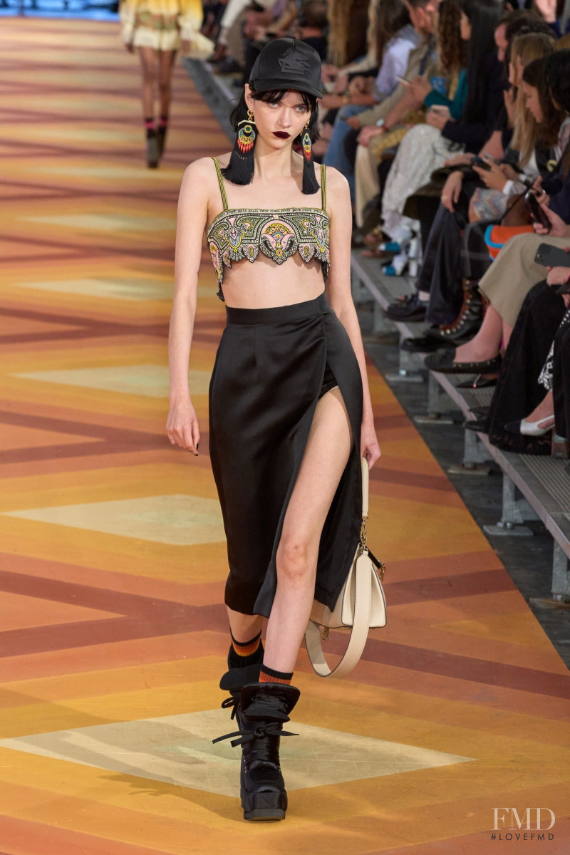 Sofia Steinberg featured in  the Etro fashion show for Spring/Summer 2023