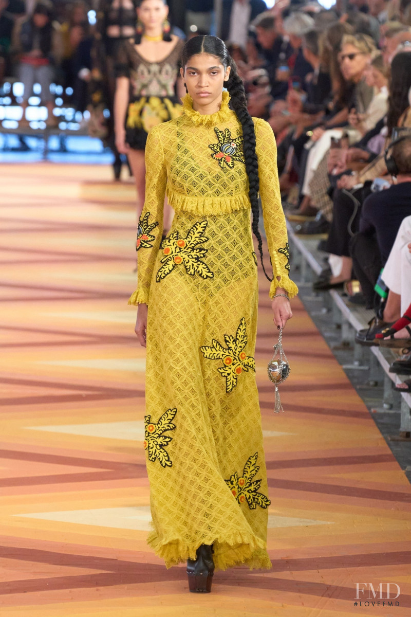 Raynara Negrine featured in  the Etro fashion show for Spring/Summer 2023