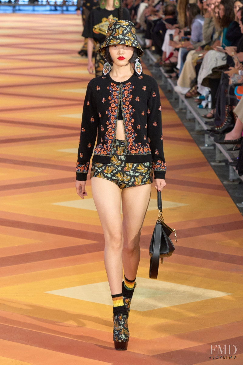 Pan Hao Wen featured in  the Etro fashion show for Spring/Summer 2023