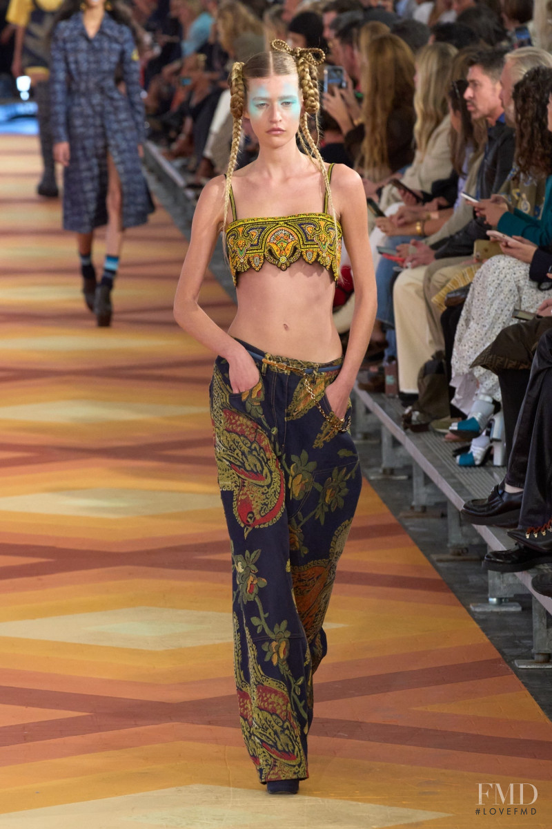 Mariam de Vinzelle featured in  the Etro fashion show for Spring/Summer 2023