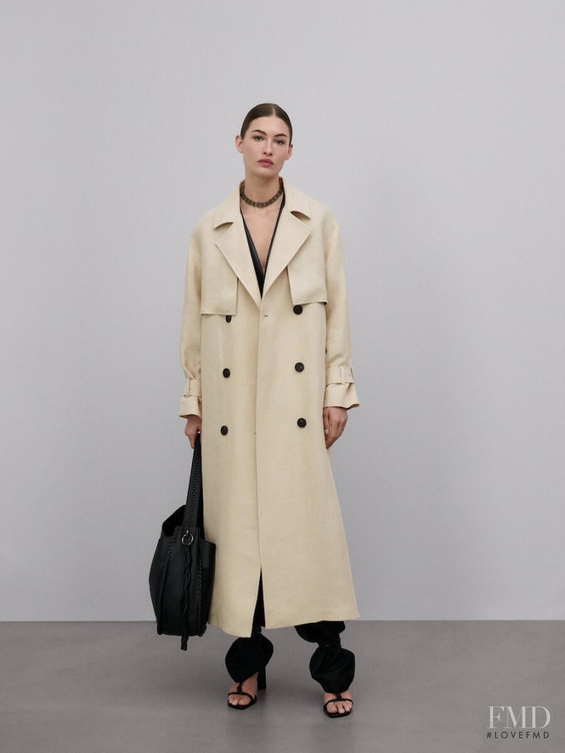 Grace Elizabeth featured in  the Massimo Dutti Limited Edition lookbook for Spring/Summer 2022