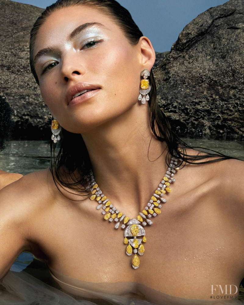 Grace Elizabeth featured in  the Graff Diamonds advertisement for Spring/Summer 2022
