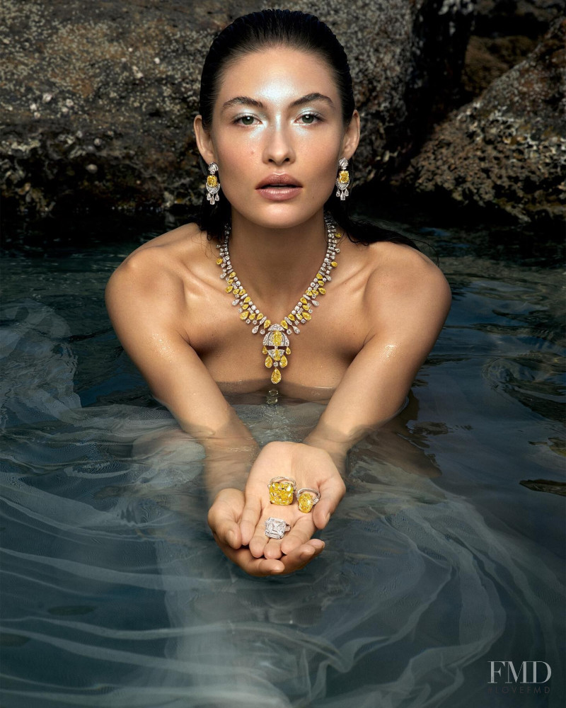 Grace Elizabeth featured in  the Graff Diamonds advertisement for Spring/Summer 2022