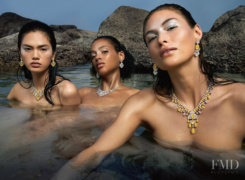 Grace Elizabeth featured in  the Graff Diamonds advertisement for Spring/Summer 2022