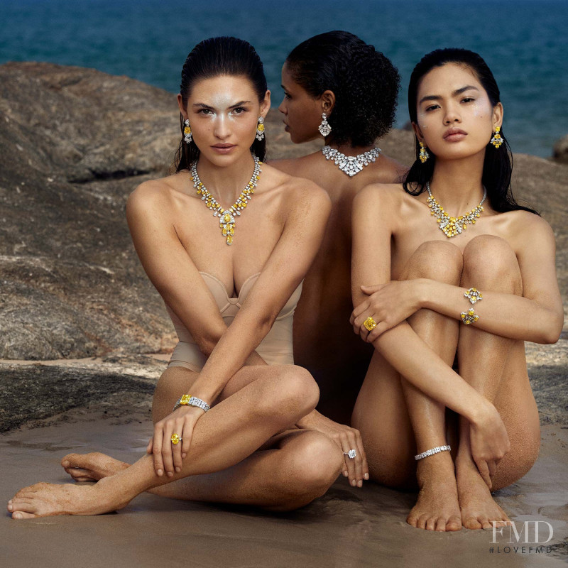 Grace Elizabeth featured in  the Graff Diamonds advertisement for Spring/Summer 2022