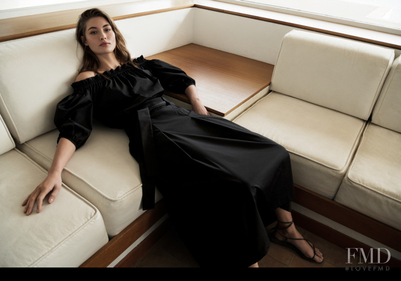 Grace Elizabeth featured in  the Massimo Dutti advertisement for Pre-Fall 2020