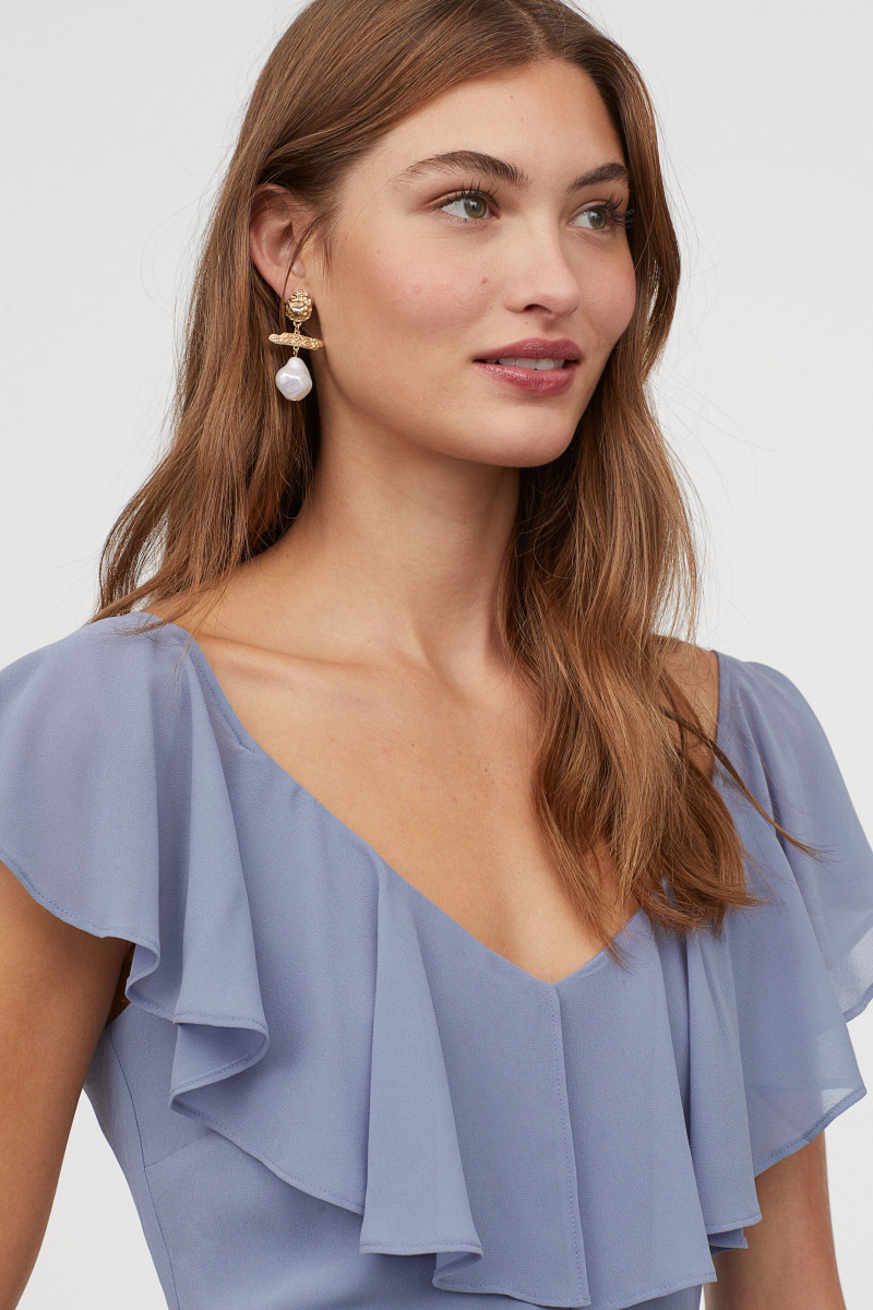 Grace Elizabeth featured in  the H&M catalogue for Summer 2019