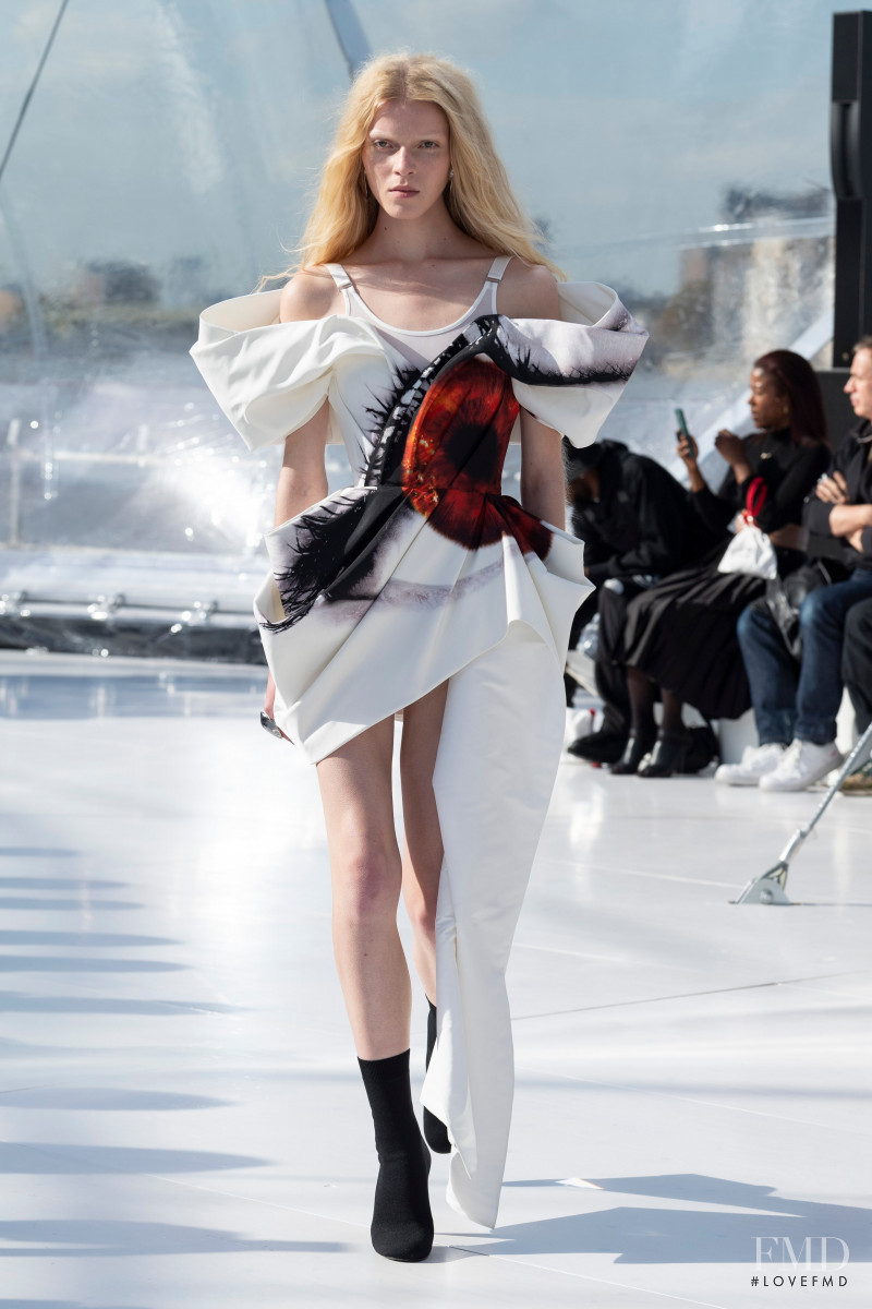 Alex Consani featured in  the Alexander McQueen fashion show for Spring/Summer 2023
