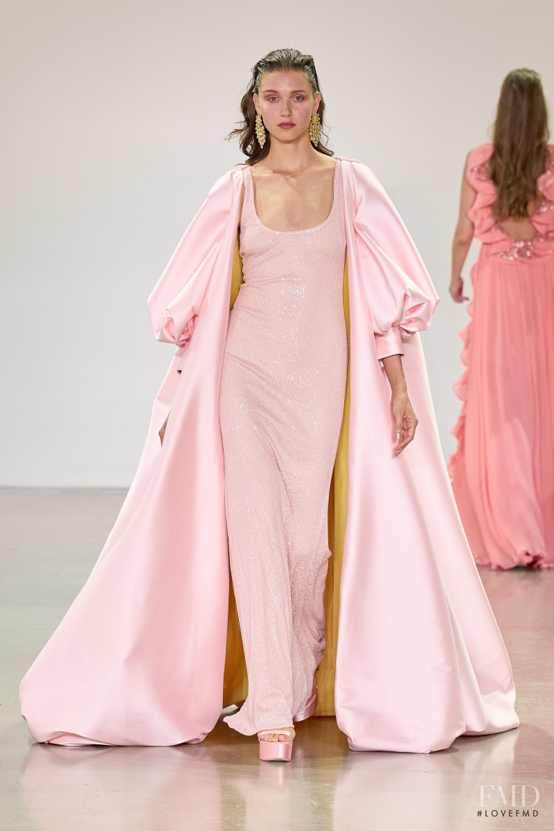 Badgley Mischka fashion show for Spring/Summer 2023