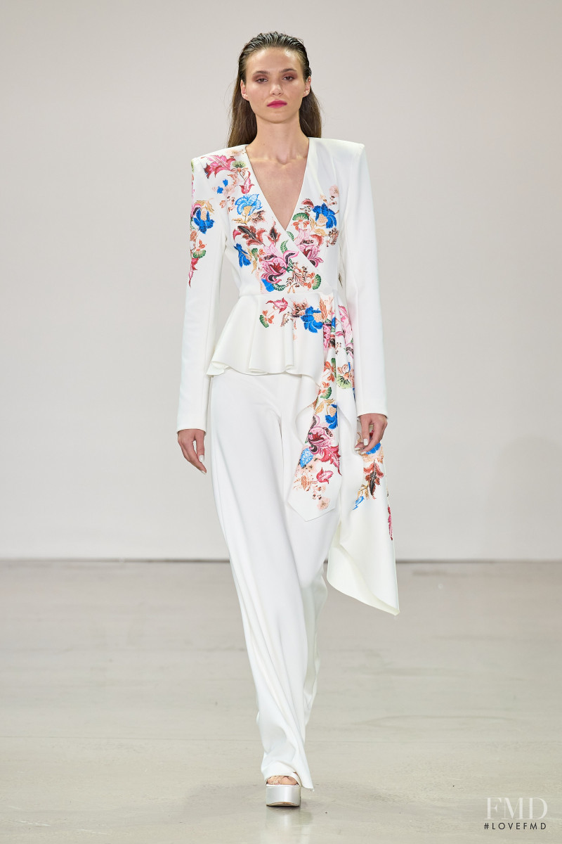 Badgley Mischka fashion show for Spring/Summer 2023