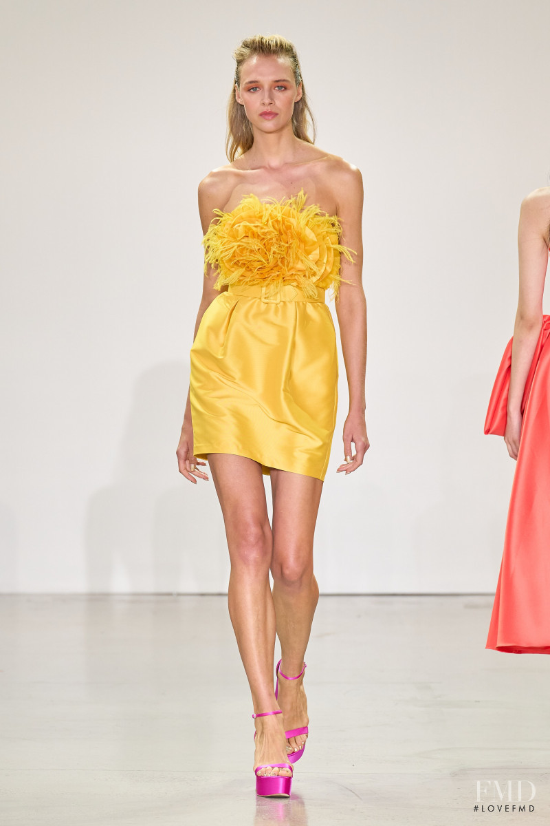 Badgley Mischka fashion show for Spring/Summer 2023