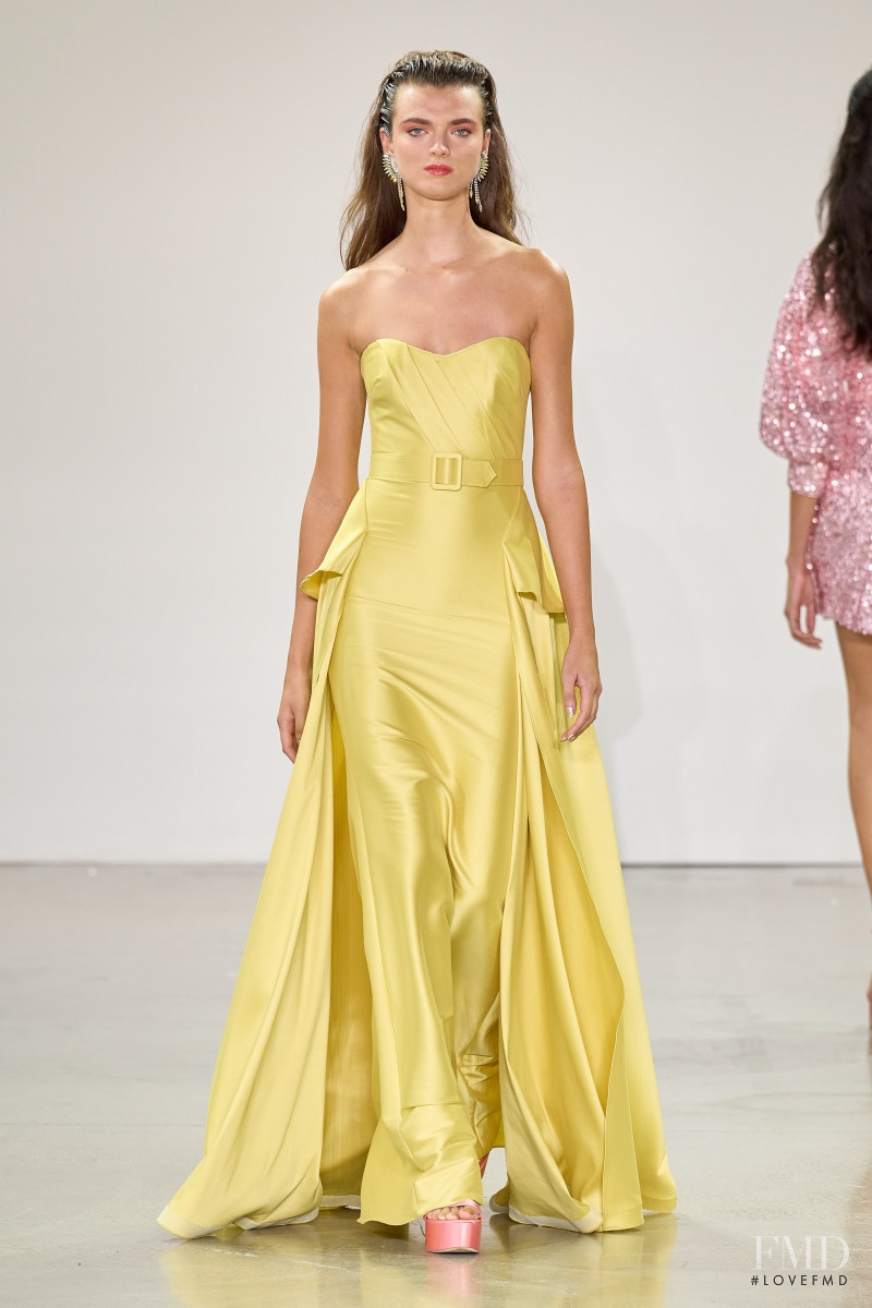 Badgley Mischka fashion show for Spring/Summer 2023