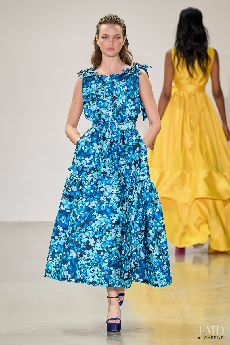 Badgley Mischka fashion show for Spring/Summer 2023