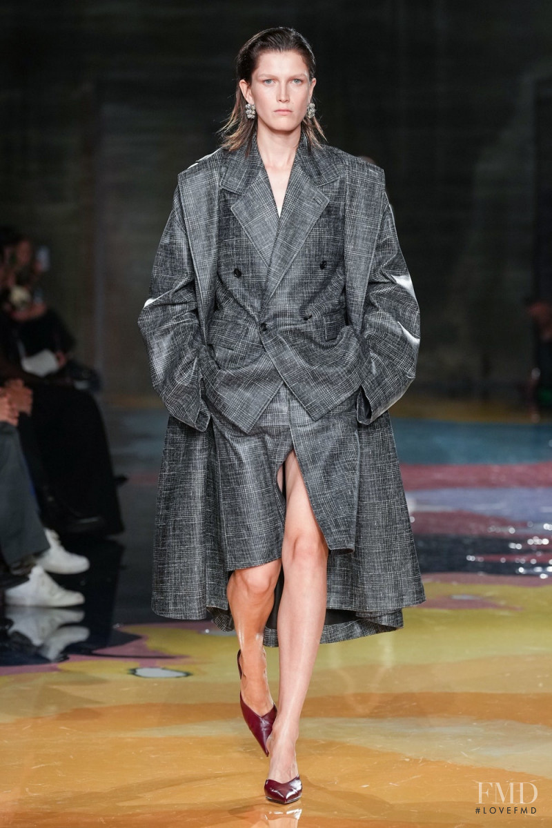 Tessa Bruinsma featured in  the Bottega Veneta fashion show for Spring/Summer 2023