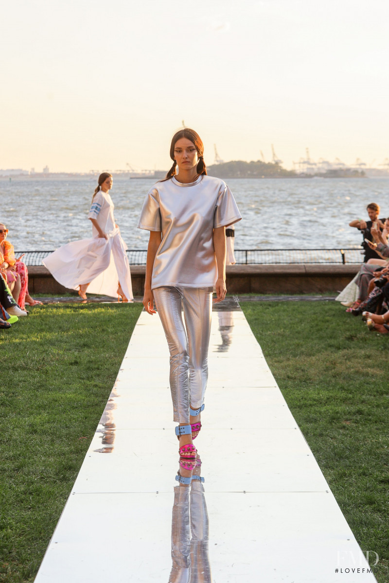 Cynthia Rowley fashion show for Spring/Summer 2023