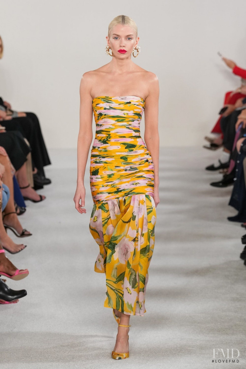 Stella Maxwell featured in  the Carolina Herrera fashion show for Spring/Summer 2023