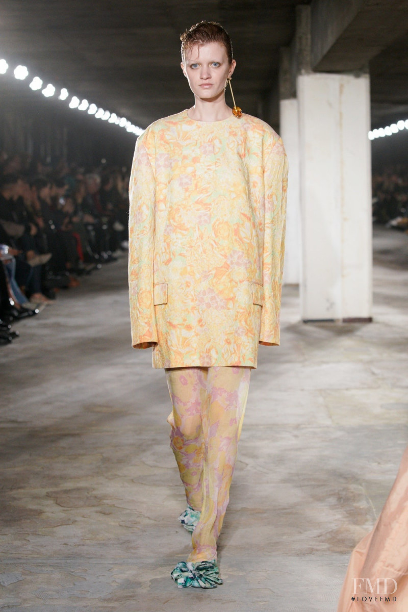 Dries van Noten fashion show for Spring/Summer 2023