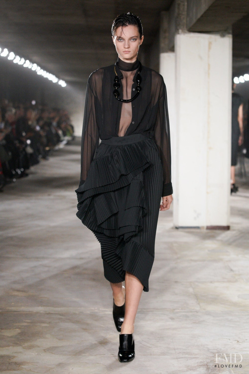 Dries van Noten fashion show for Spring/Summer 2023