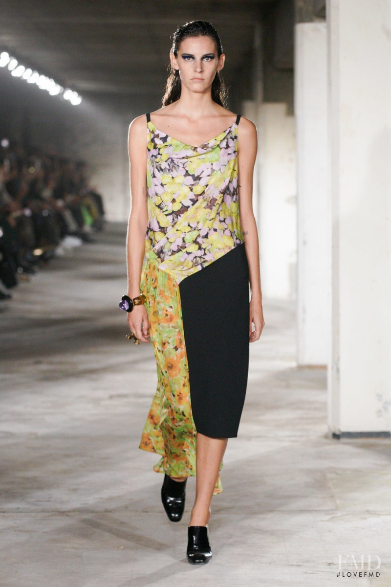 Dries van Noten fashion show for Spring/Summer 2023