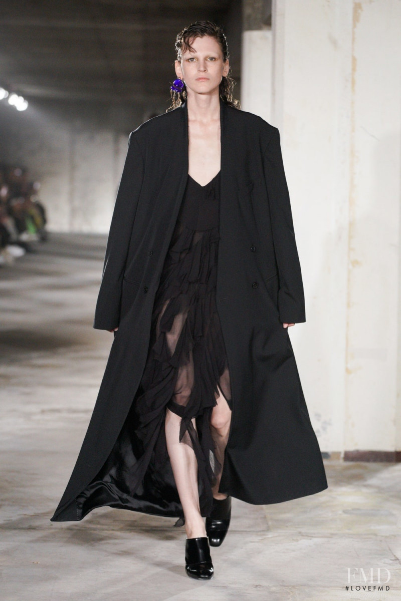 Dries van Noten fashion show for Spring/Summer 2023