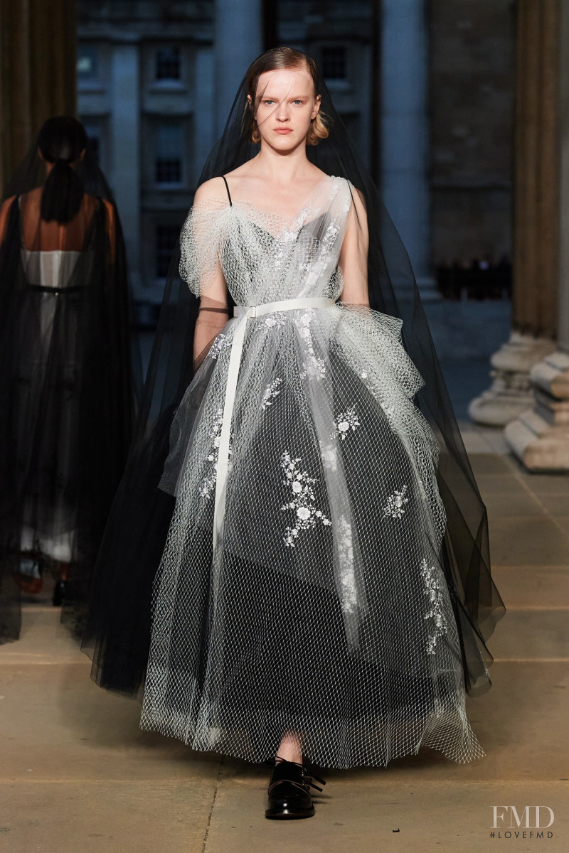 Hannah Motler featured in  the Erdem fashion show for Spring/Summer 2023
