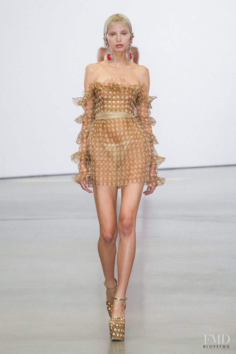 Giambattista Valli fashion show for Spring/Summer 2023