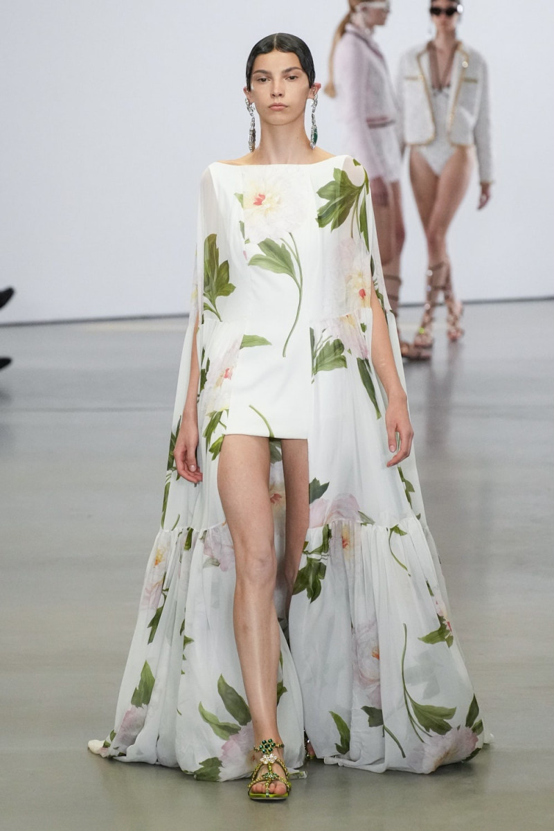 Giambattista Valli fashion show for Spring/Summer 2023