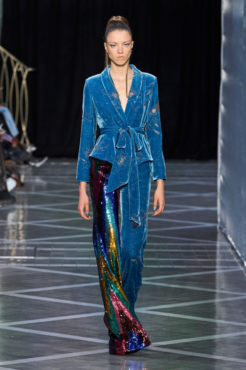 Margot Gaspar featured in  the Halpern fashion show for Spring/Summer 2023